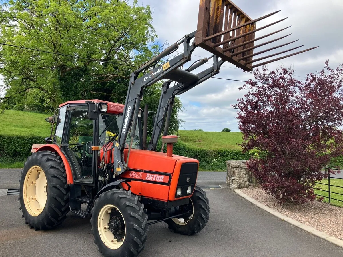 Zetor 4 WD with Loader - Image 1