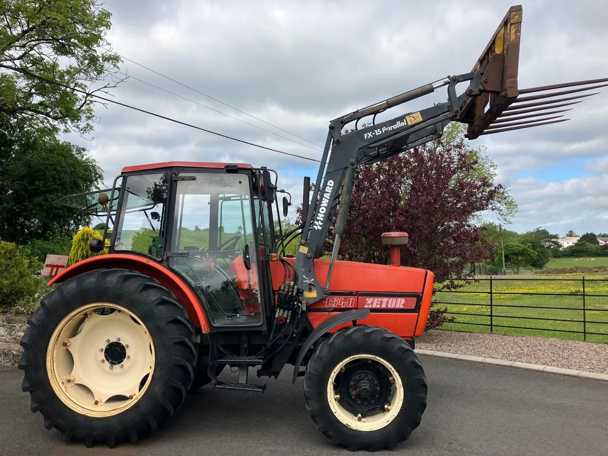 Zetor 4 WD with Loader - Image 2