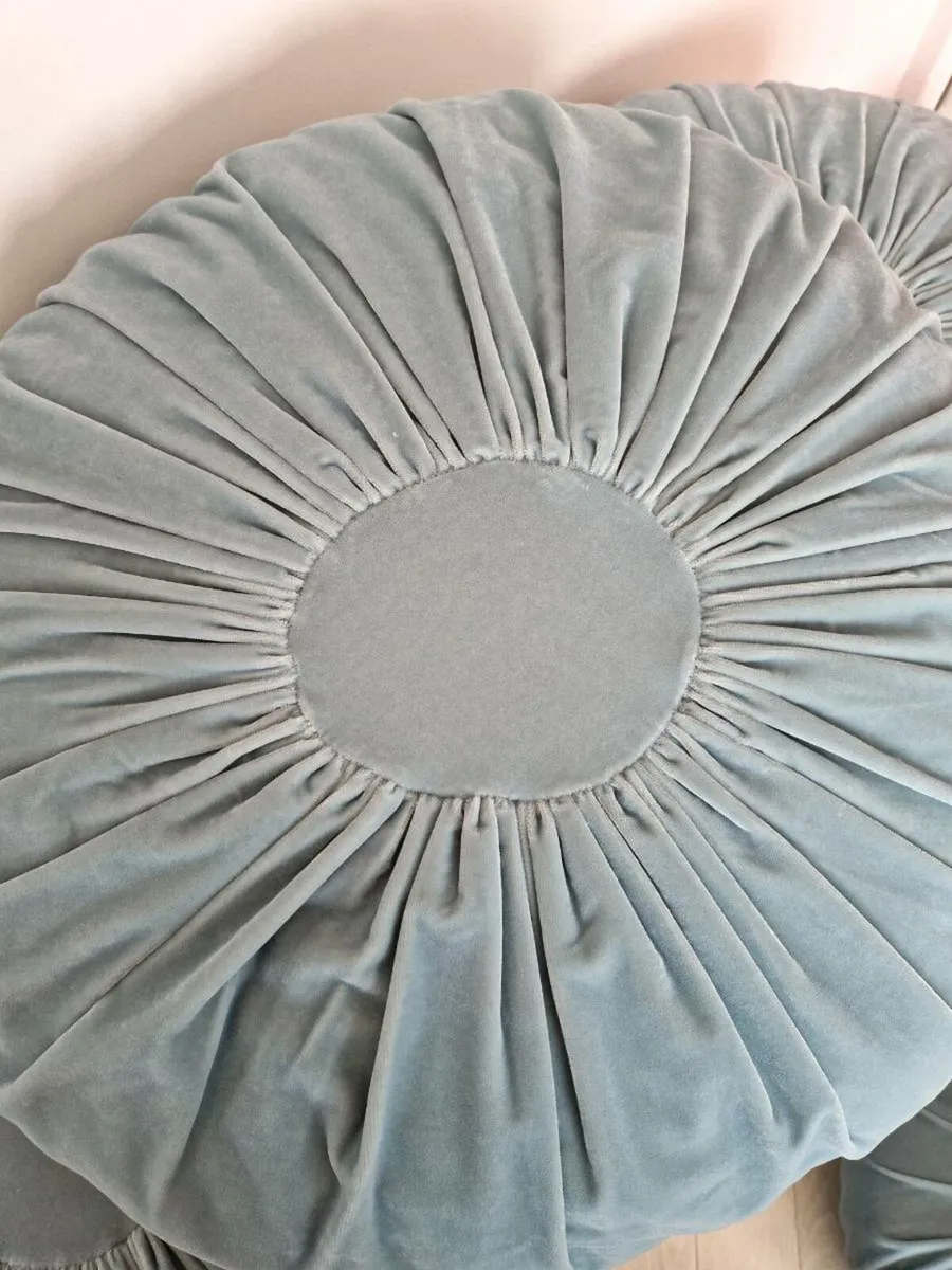 Cushions - Image 2
