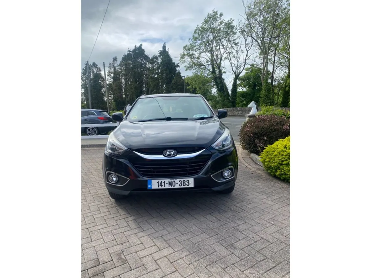 Hyundai ix35 1.7  celebration  4DR - Image 2