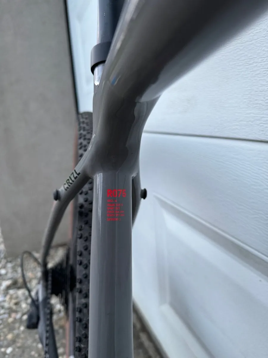 Gravel bike Canyon Grizl 8 - Image 3