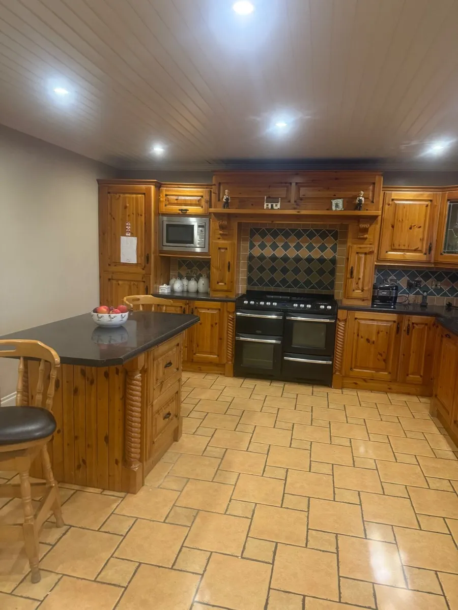 Kitchen - Image 1