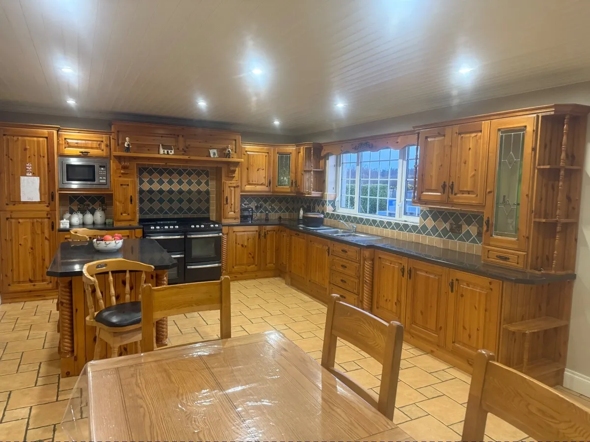 Kitchen - Image 4