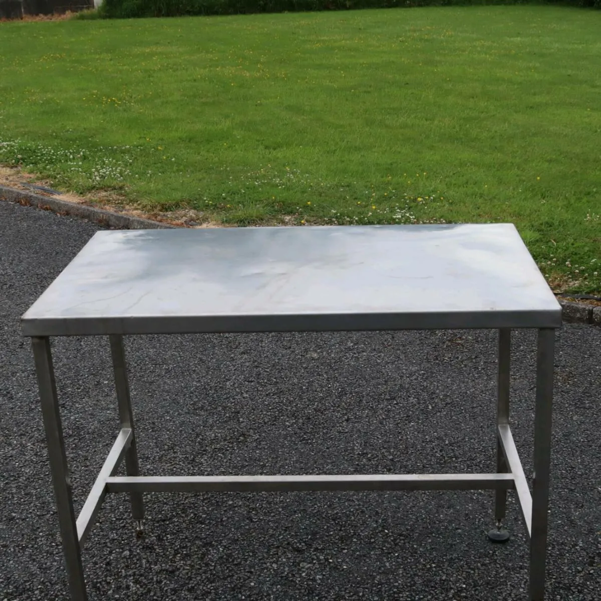 Stainless Steel Benches and Sinks - Image 2