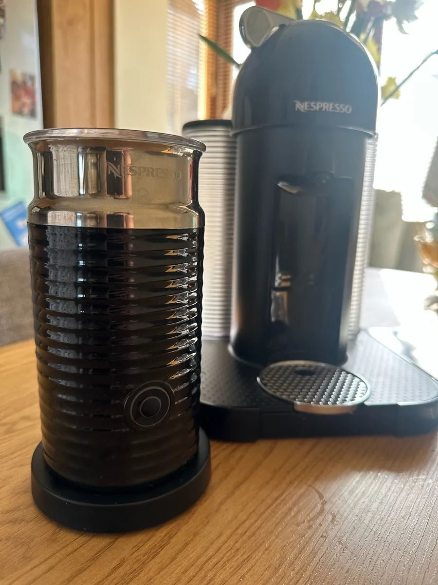 Nespresso Vertuo + Aerocinno Milk Frother - Image 3