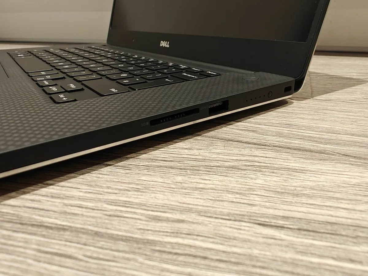 Mega Dell Precision 5520 | i7 | 16GB | 256GB | - Image 4