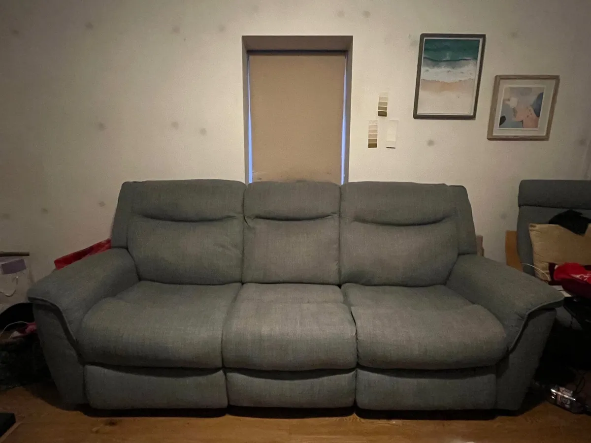 3 seater and 2 seater couch - Image 1