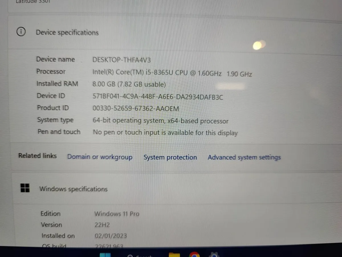 Dell Latitude 3301 | i5 | 8GB | 256GB | 13.3" FHD - Image 4