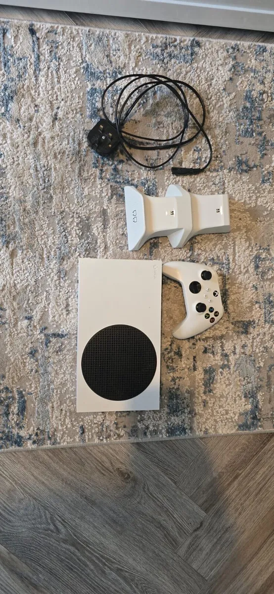 Xbox Series S - Image 1