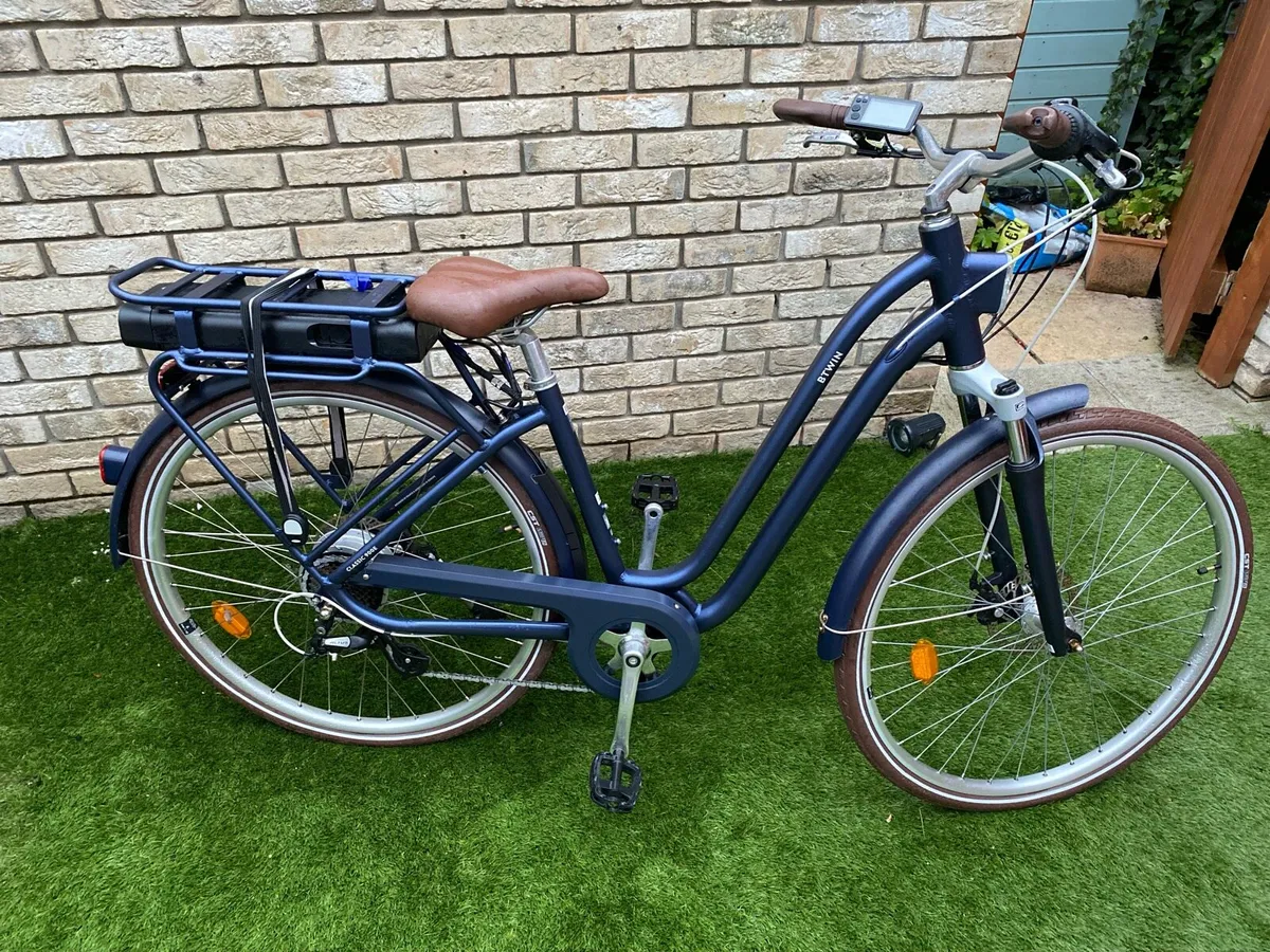 Low Frame Electric City Bike Elops 900 E - Image 1
