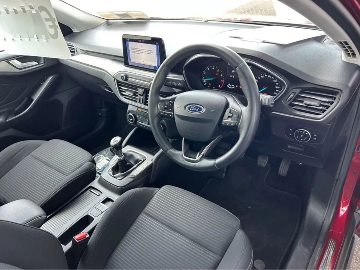 Ford Focus Titanium 1.0 Ecoboost 12 125 4DR - Image 4