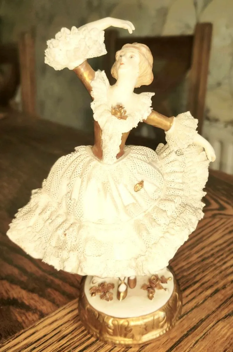 FLORENTINE BALLERINA, 24CT Gold Painted Dresden ! - Image 3
