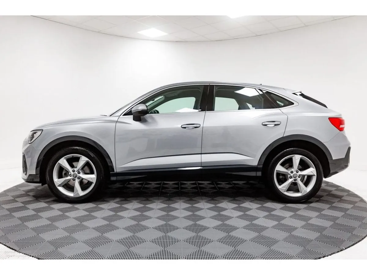 Audi Q3 Sportback 35 SE 1.5 Petrol 150HP - Image 4