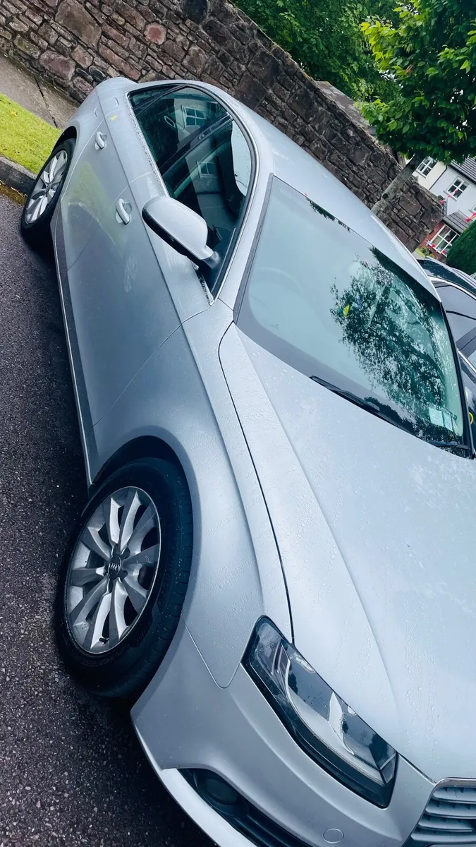 Audi A4 2010 - Image 2