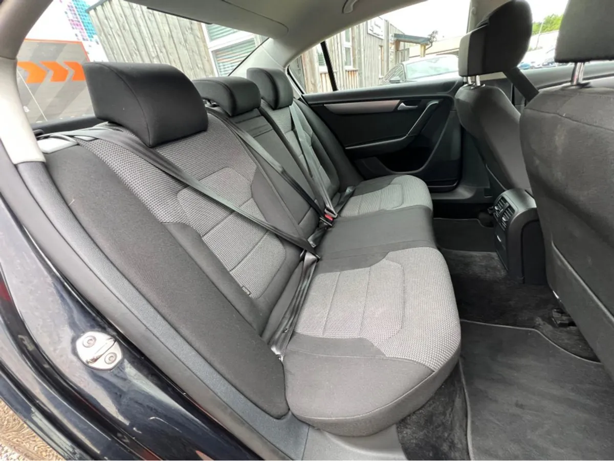 Volkswagen Passat  2.0 TDI Se//ncted taxed//servi - Image 4