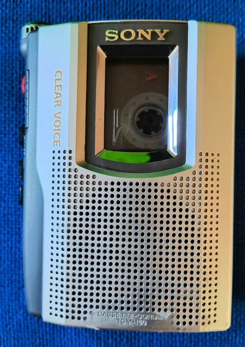 Cassette tape recorder Dictaphone SONY TCM-150 - Image 3