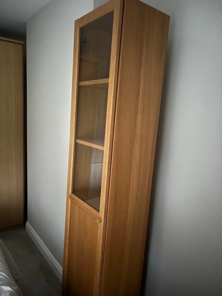 Billy Bookcase with door- oak - Image 2