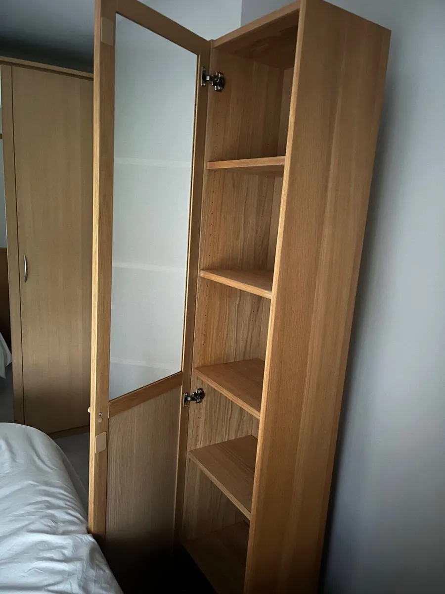 Billy Bookcase with door- oak - Image 3