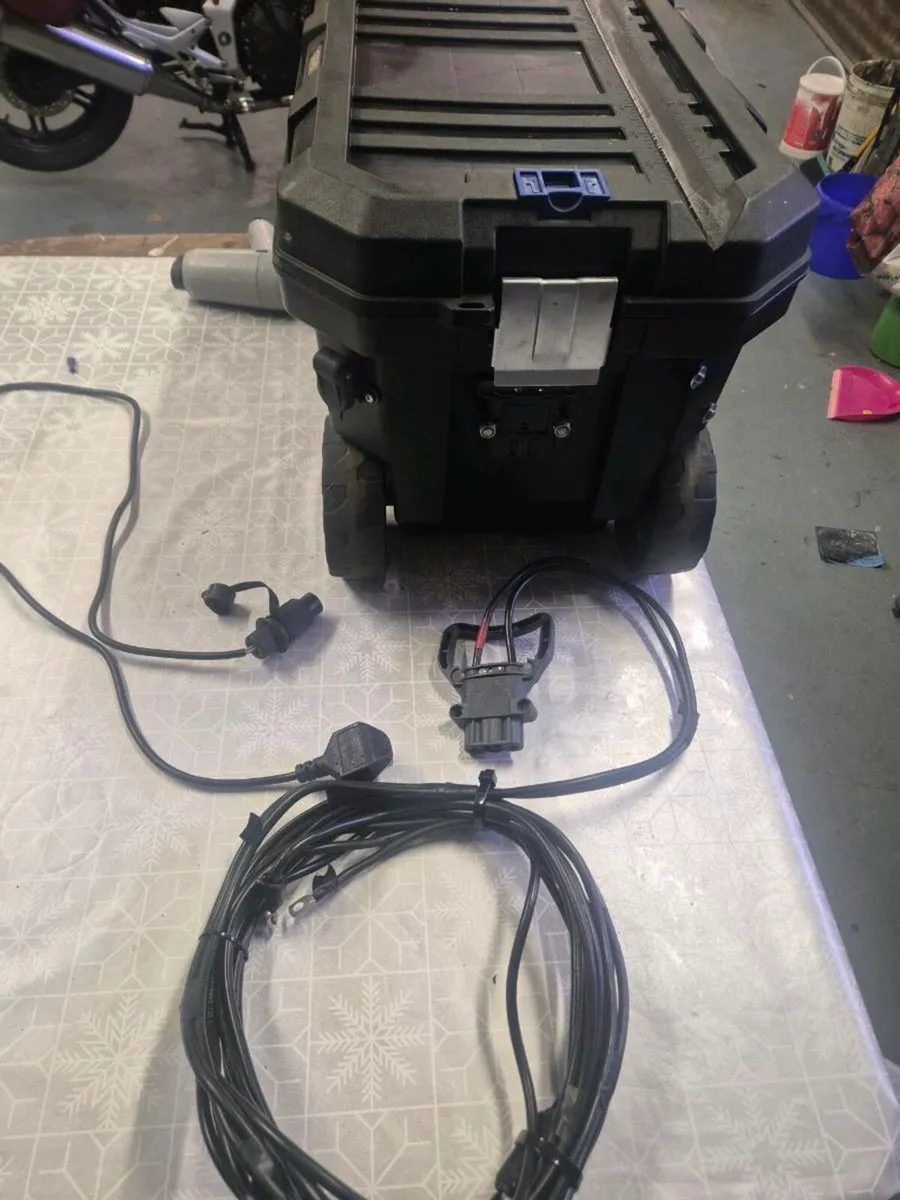 2000 inverter mobile system - Image 4