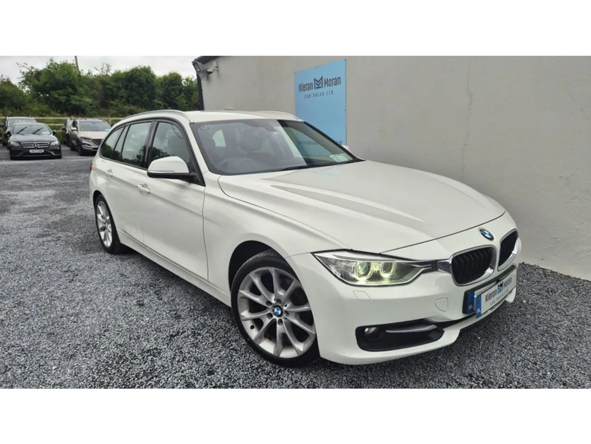 BMW 3 Series 4DR - Image 2