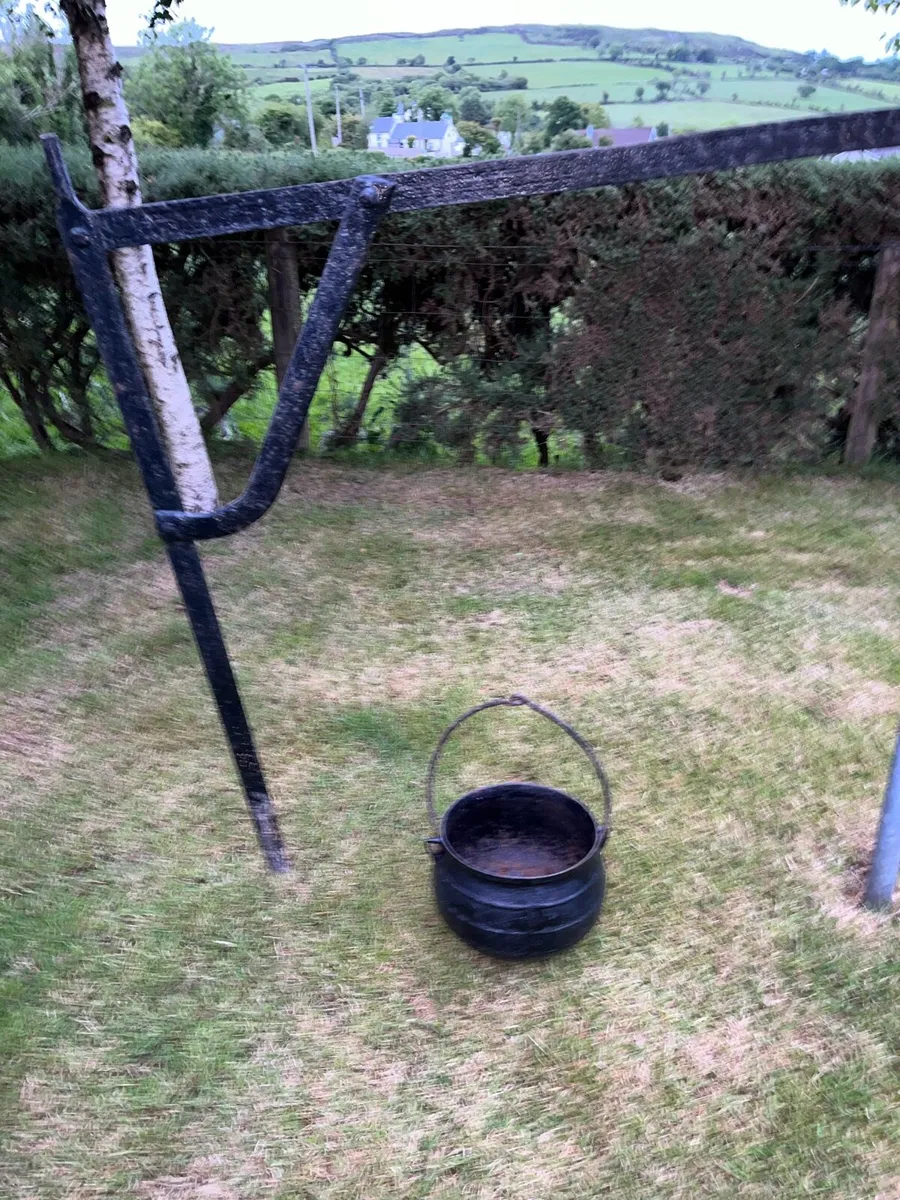 Fire crane and pot with - Image 2