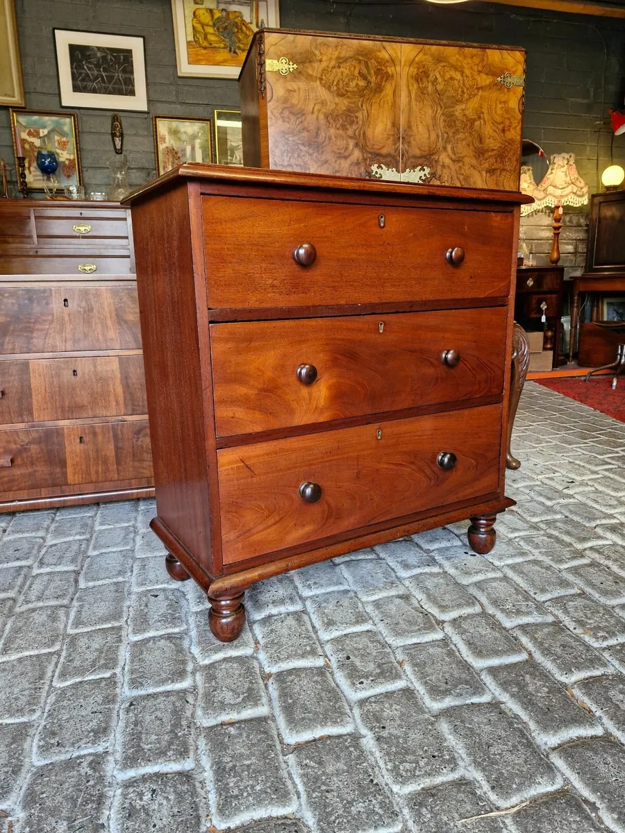 Chest - Image 1