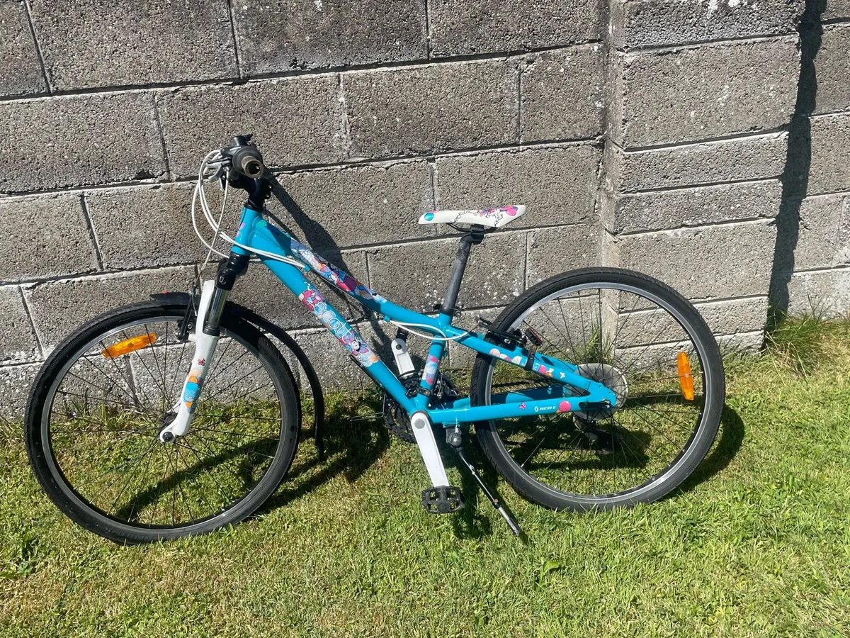Girls 24 inch Scott bike - Image 3