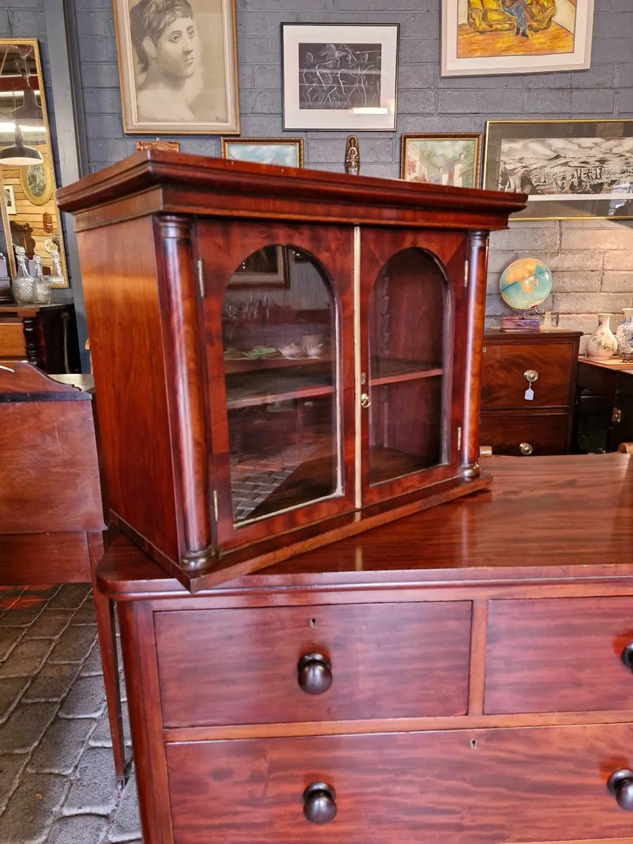 Cabinet - Image 1