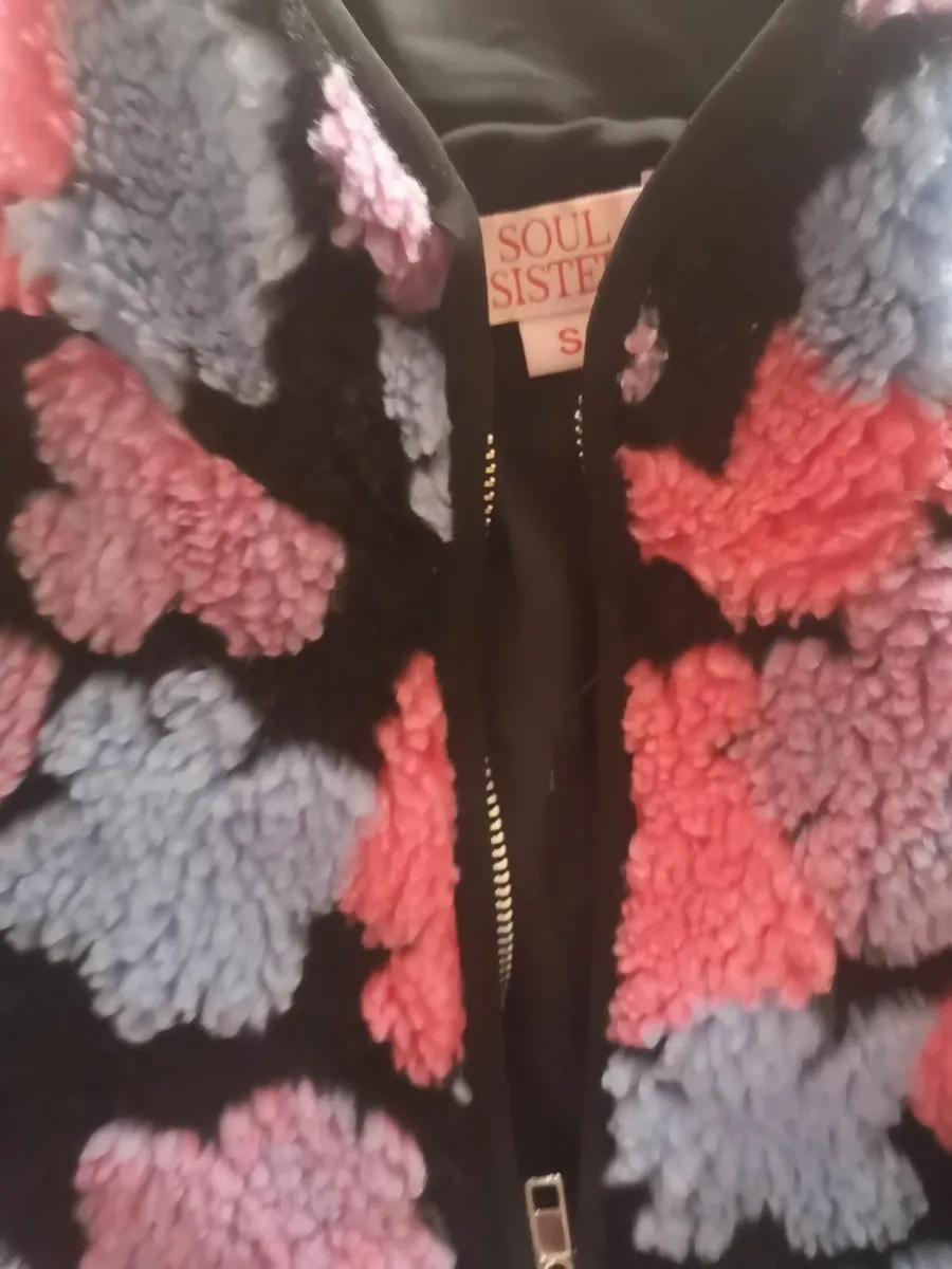 Fleece - Image 2