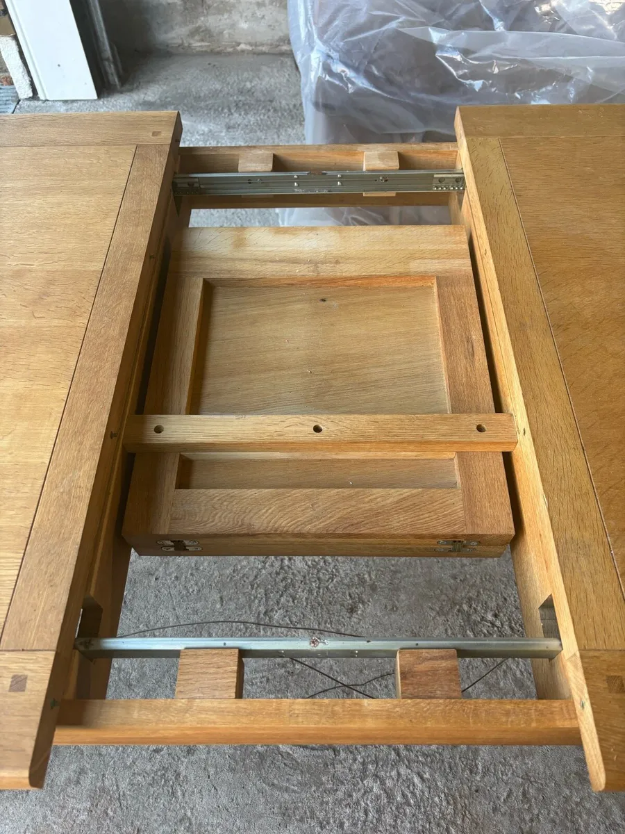 Kitchen table and chairs - Image 4