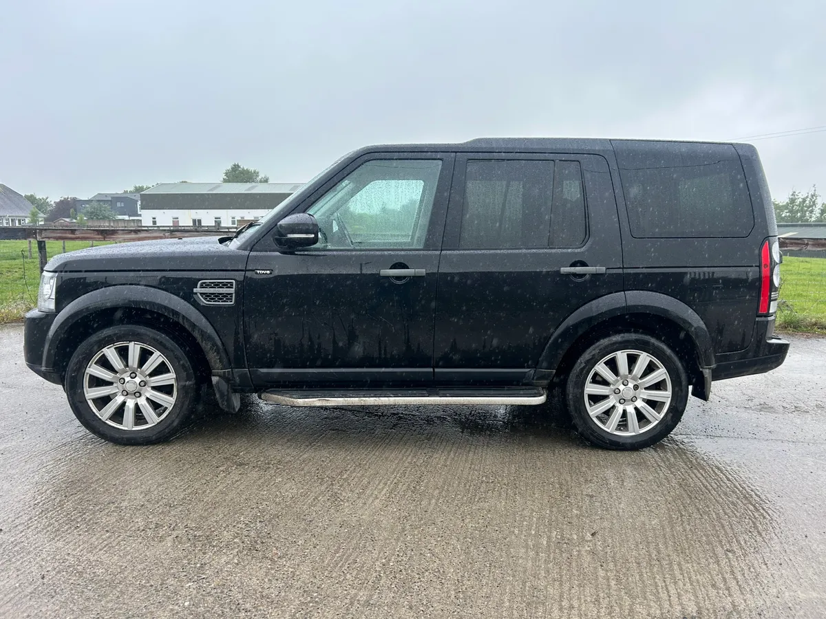 2014 LR DISCOVERY 3.0 TDV6 5 SEAT UTILITY - Image 2