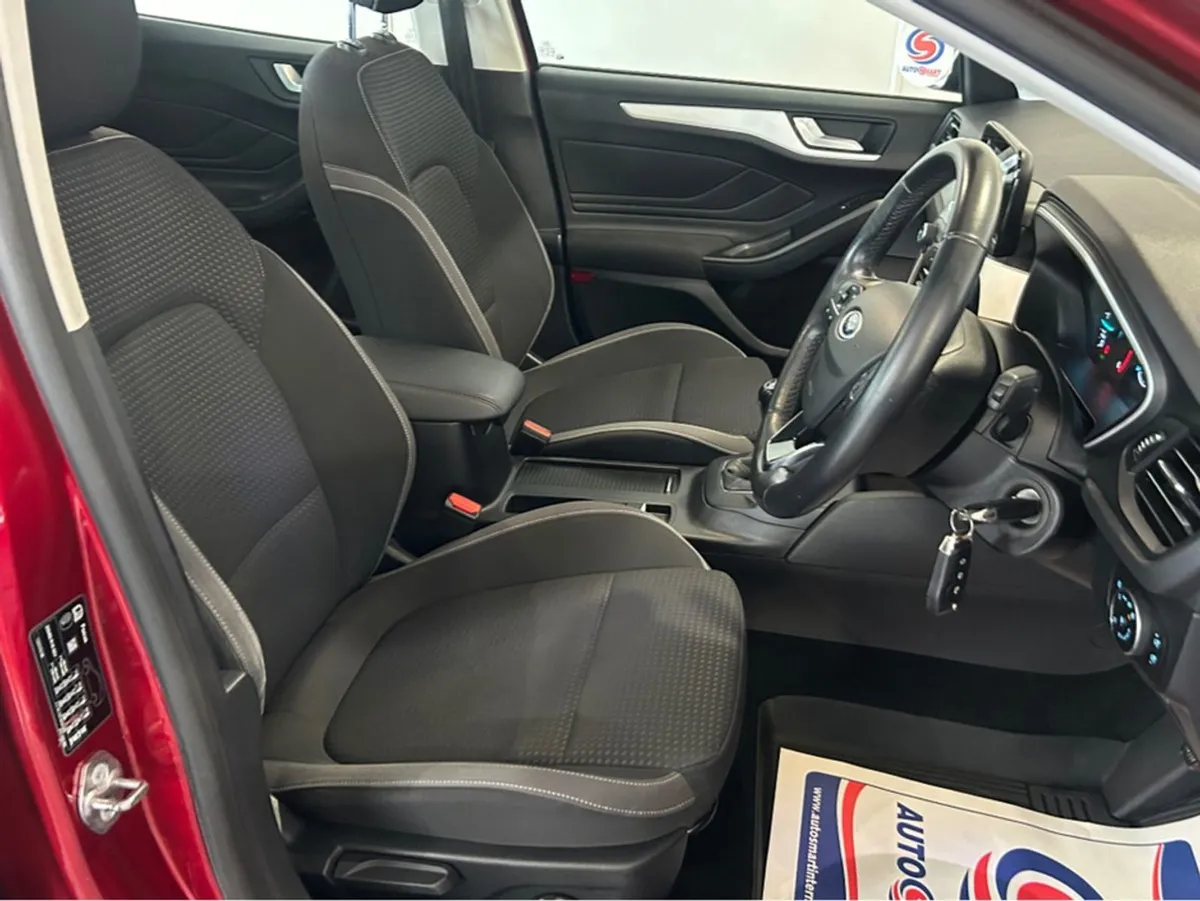 Ford Focus Zetec 1.5 Tdci 125PS 6speed 5DR 4 - Image 3