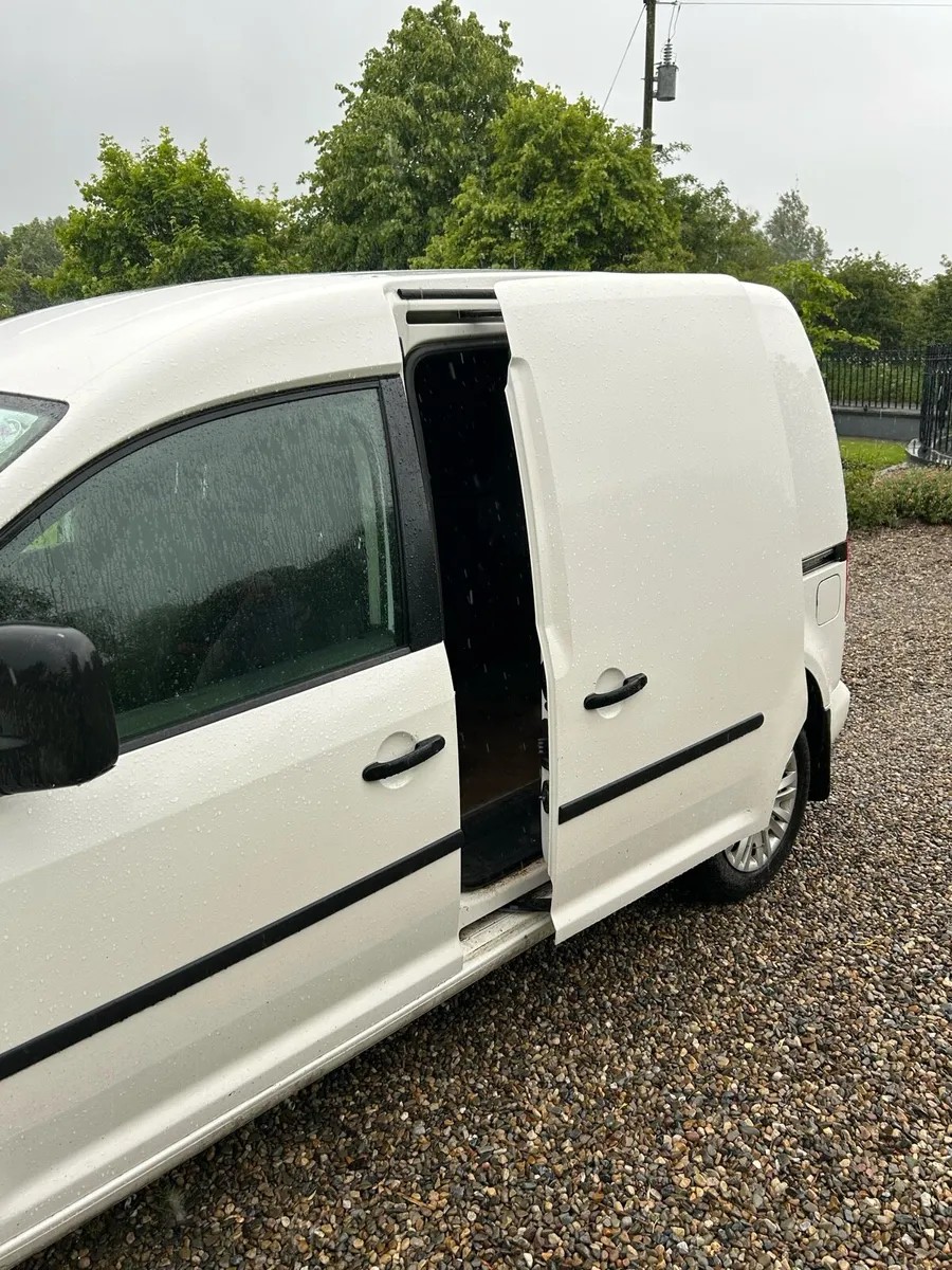 Volkswagen Caddy TDI 2016 - Image 4