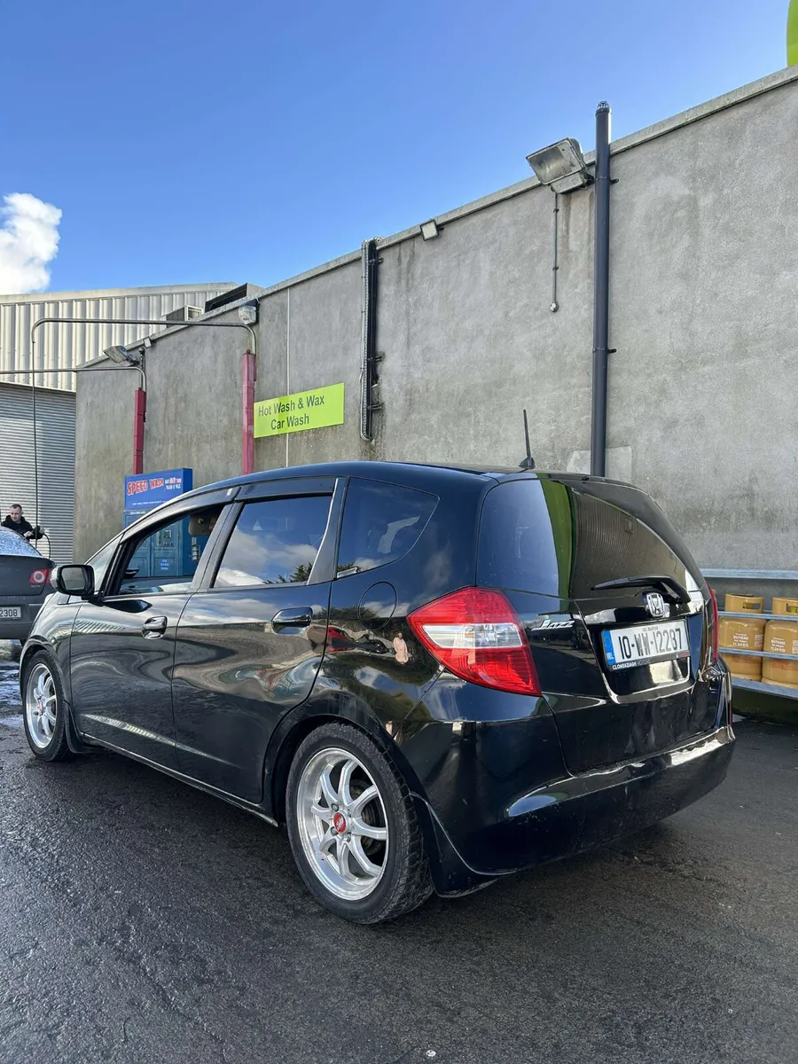 2010 honda fit  1.5 petrol automatic - Image 3