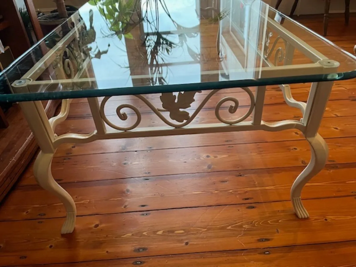 Glass coffee table with cream-painted metal base - Image 3