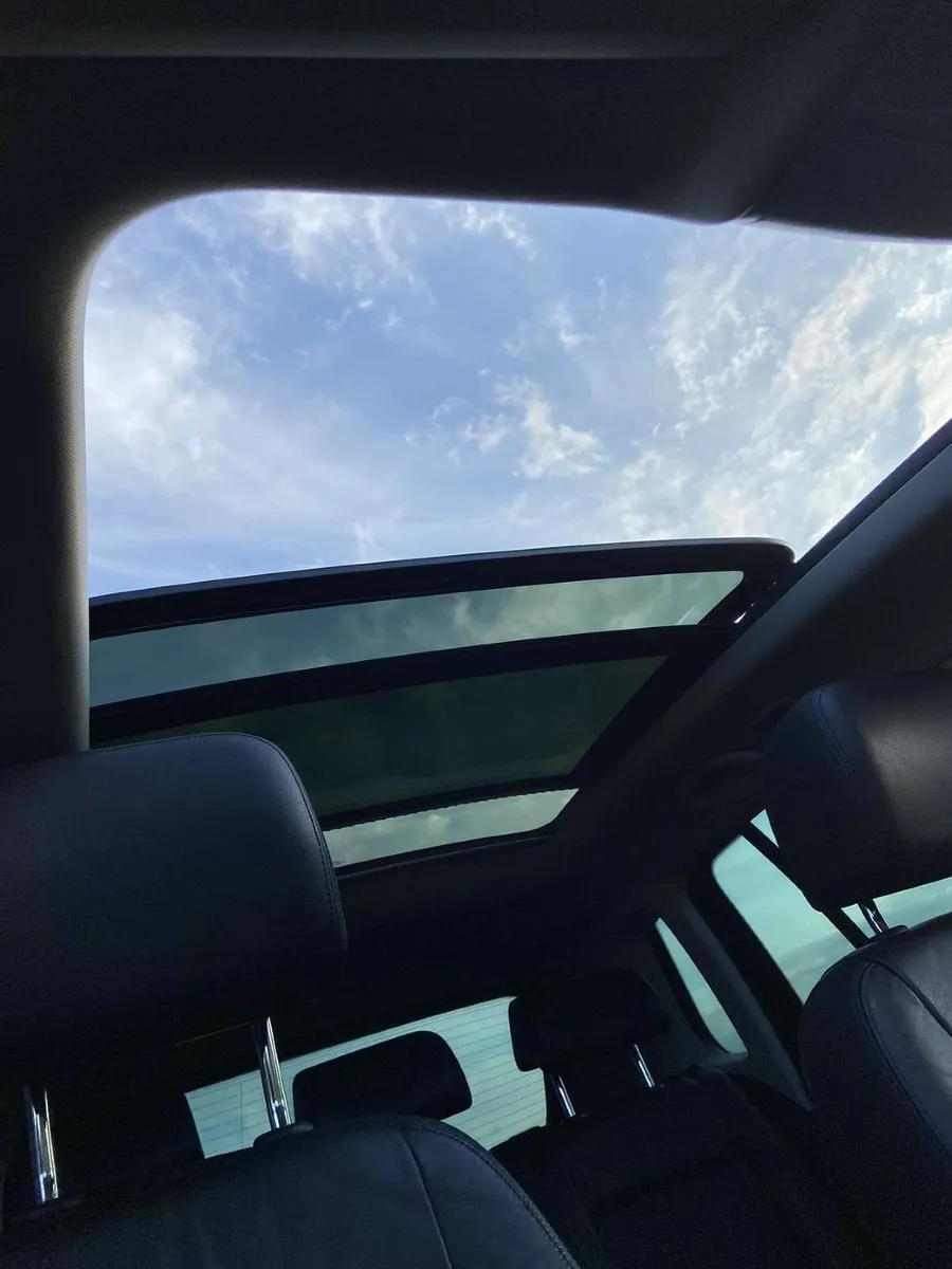 Volkswagen Tiguan 2015 - Image 2