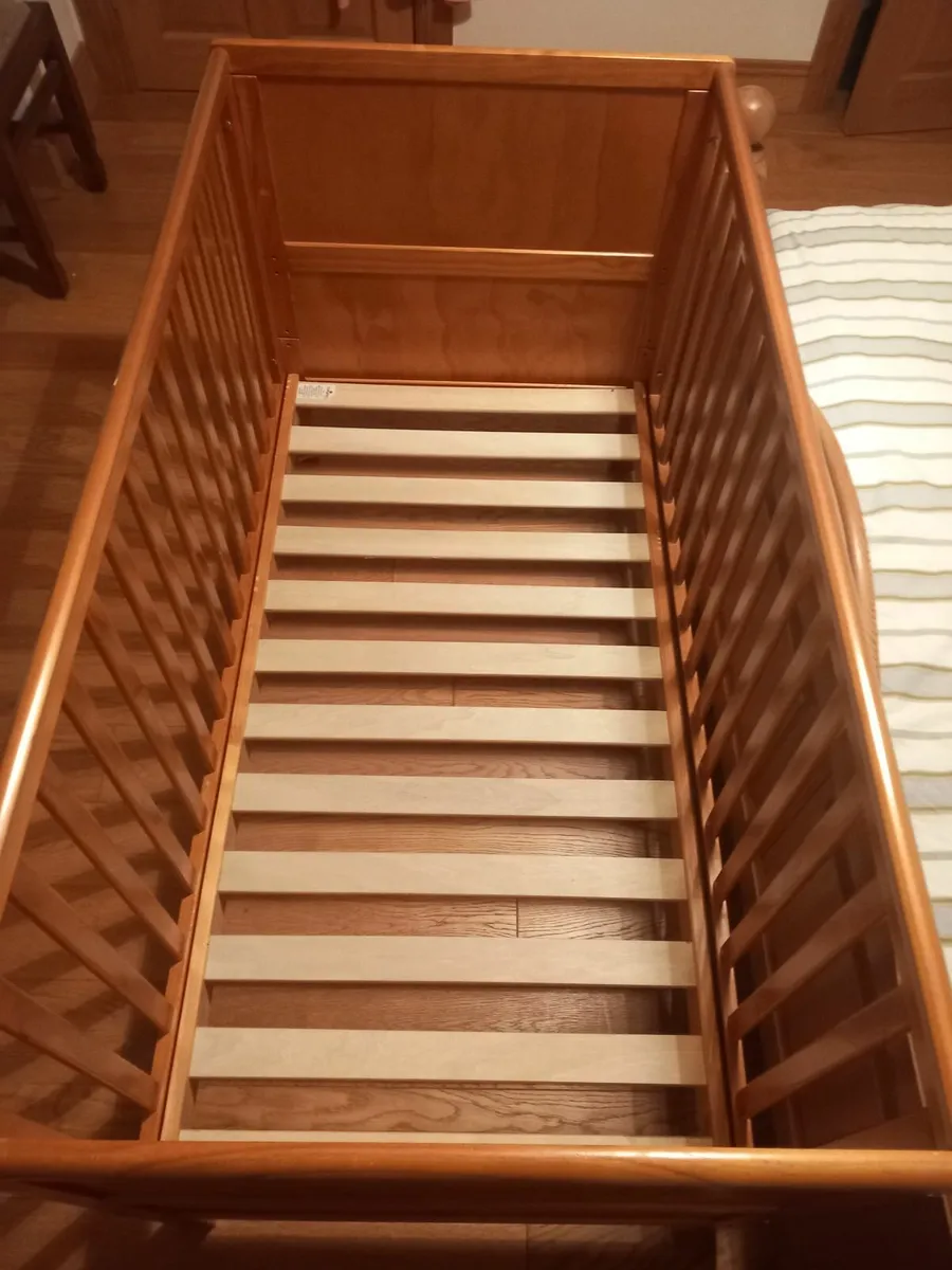 Cot - Image 1