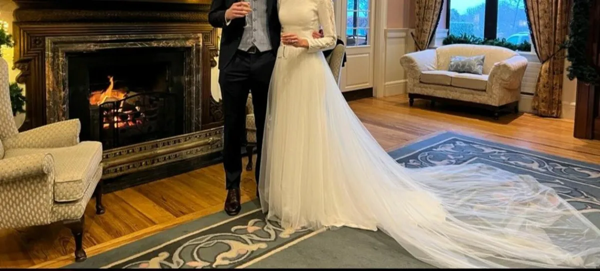 Wedding overskirt & Richards veil - Image 4