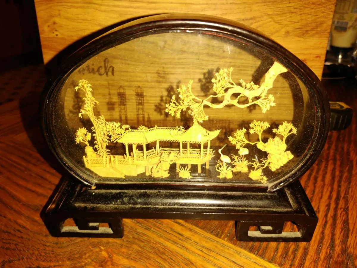 CHINESE MAHOGANY, Vintage Hand Carved Piece ! - Image 4