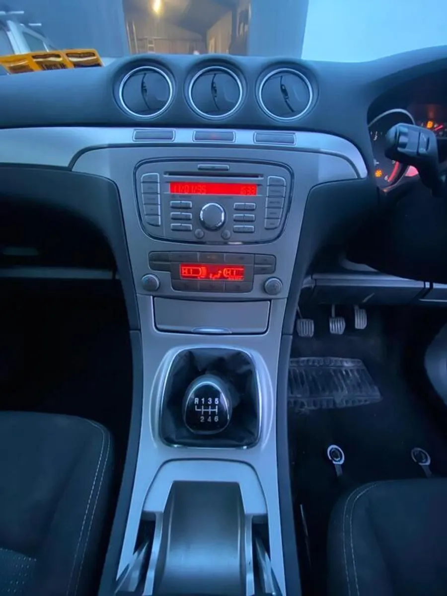2010 Ford Galaxy - Image 2