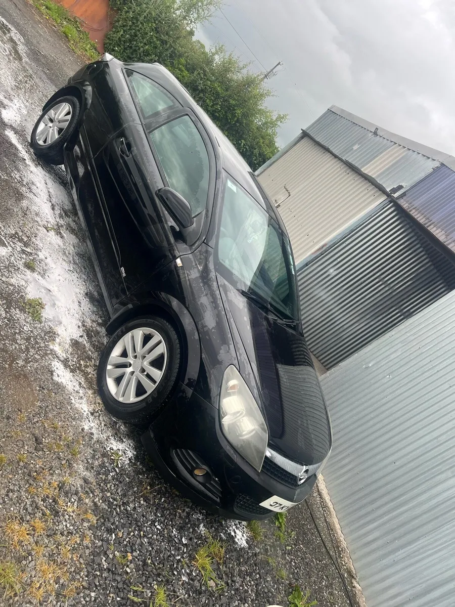 Opel Astra gtc 1.4 - Image 1