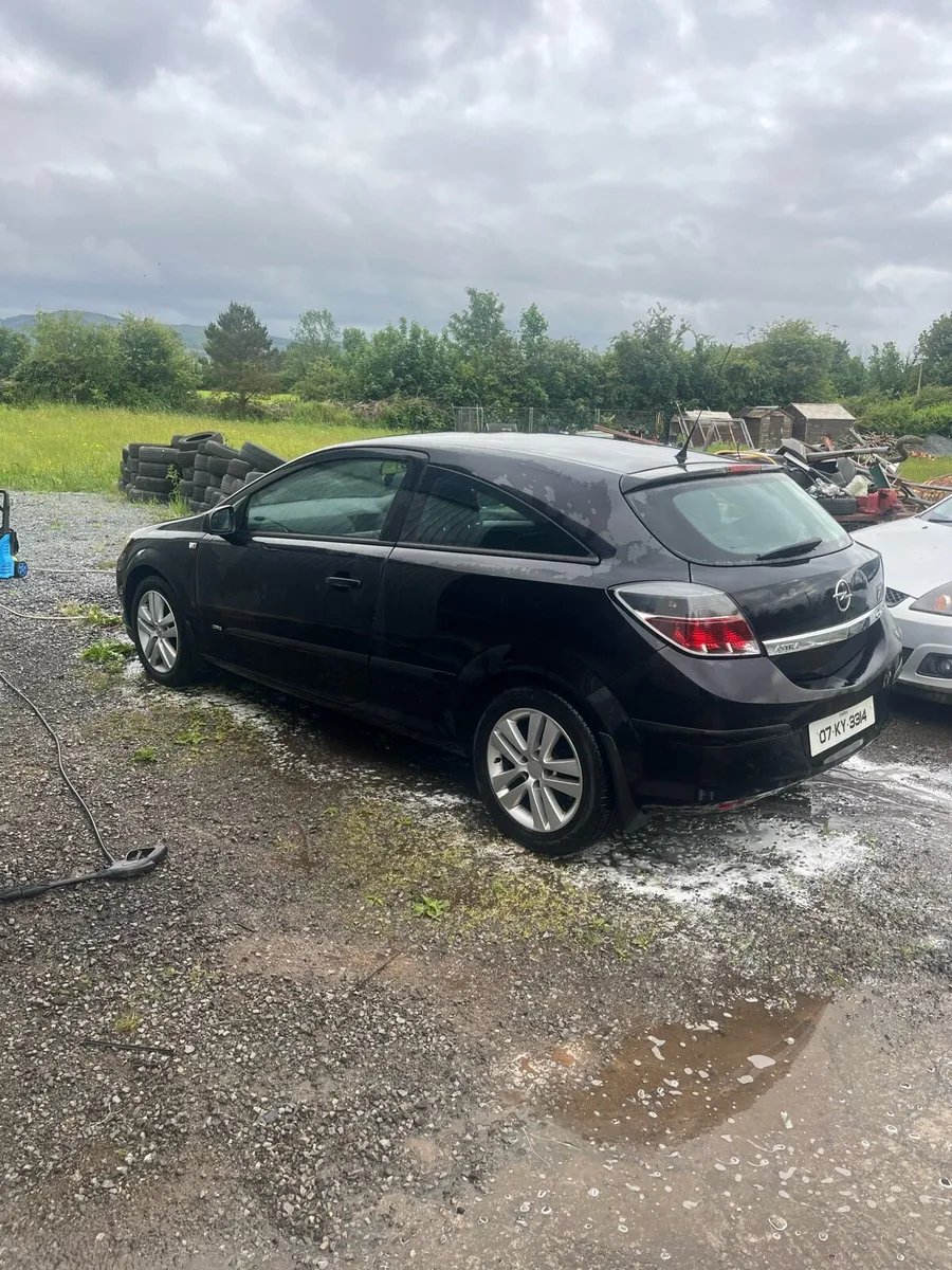 Opel Astra gtc 1.4 - Image 2