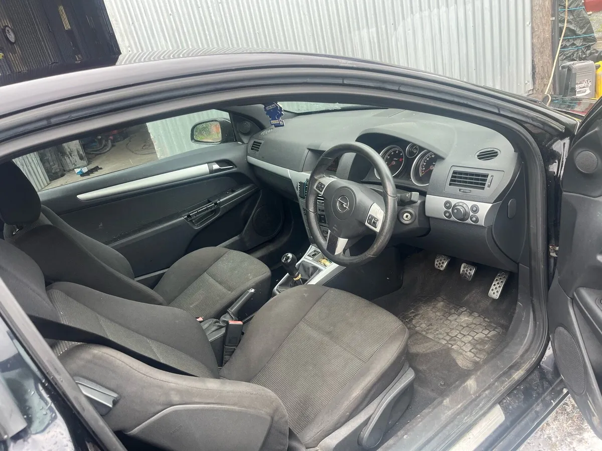 Opel Astra gtc 1.4 - Image 4