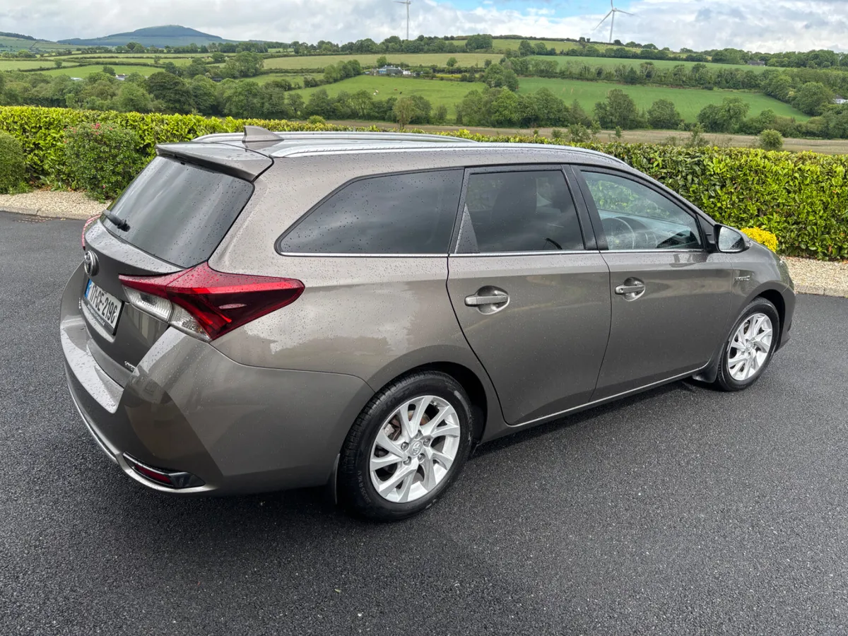 2017 Toyota Auris Luna Sport Touring 91KMS - Image 4