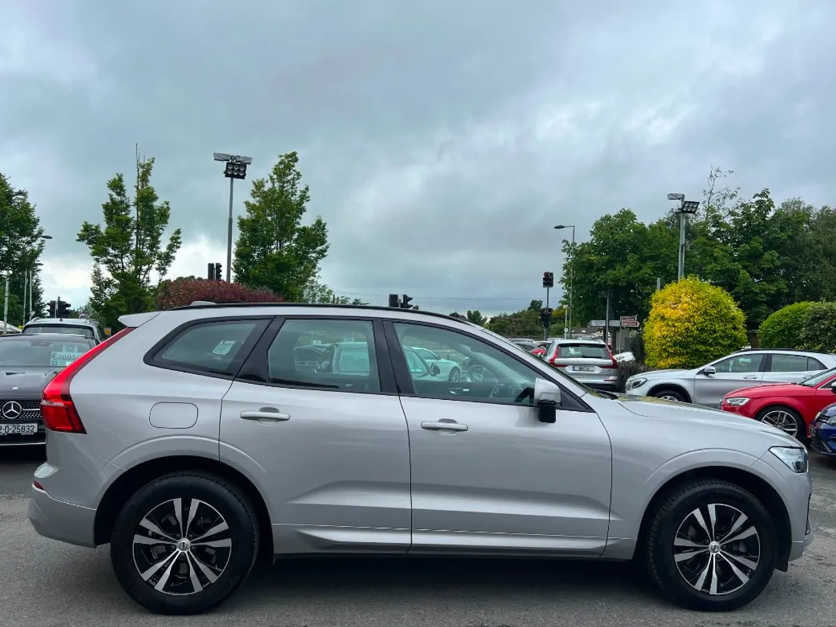 Volvo XC60 B4 Diesel Mhev Core 5DR Auto  low Kms - Image 4