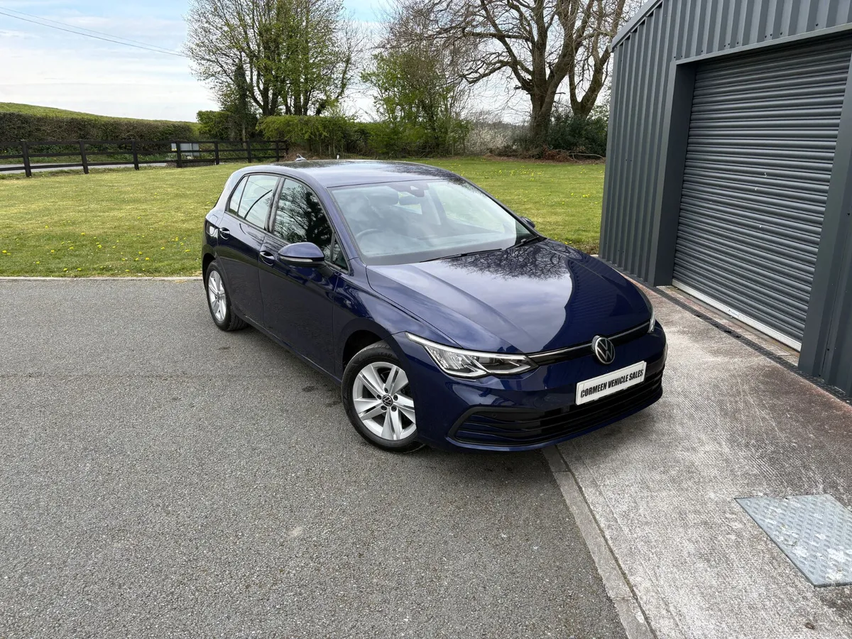 Volkswagen Golf 1.5 TSI LIFE - Image 1