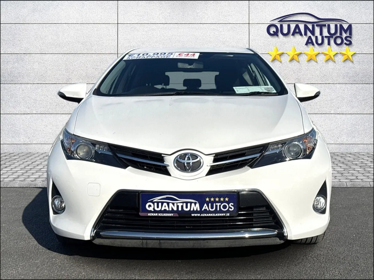 Toyota Auris 2015 D-4D AURA 1.4D €64 P/W WITH NO C - Image 2