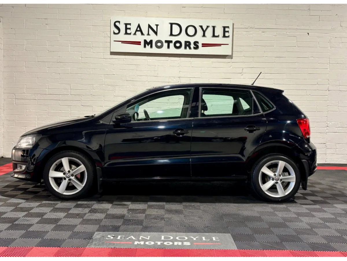 Volkswagen Polo 1.2 MANUAL 70HP 5DR - Image 4