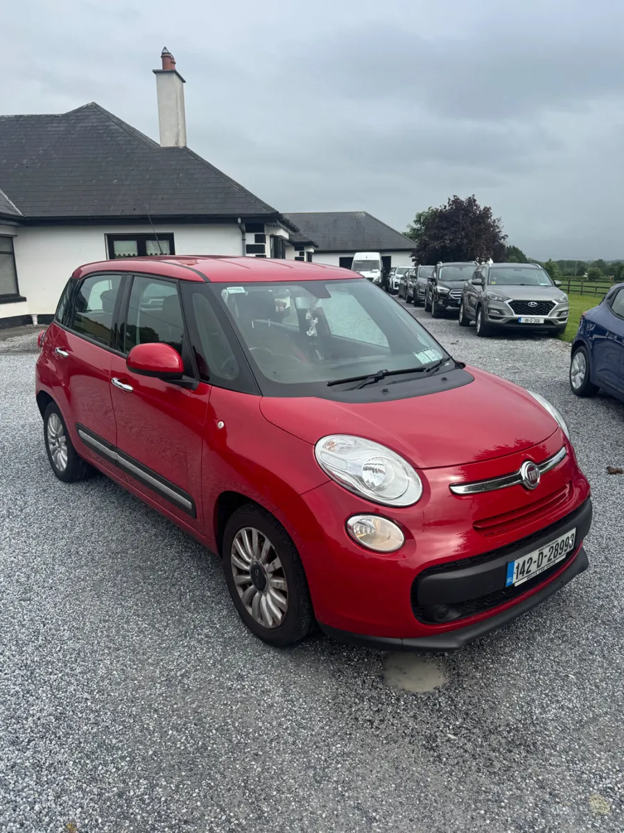 Fiat 500L 2014 diesel low km automatic - Image 1