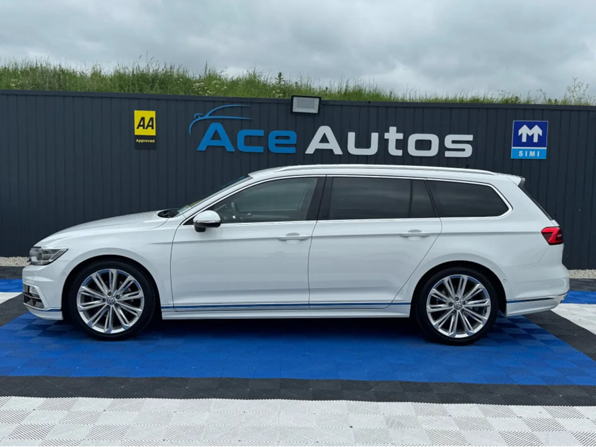 Volkswagen Passat R-LINE - 2.0L PETROL - AUTO - 12 - Image 4